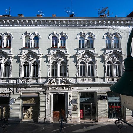 Modern And Design Apartments Near Cathedral Sarajevo Exterior photo