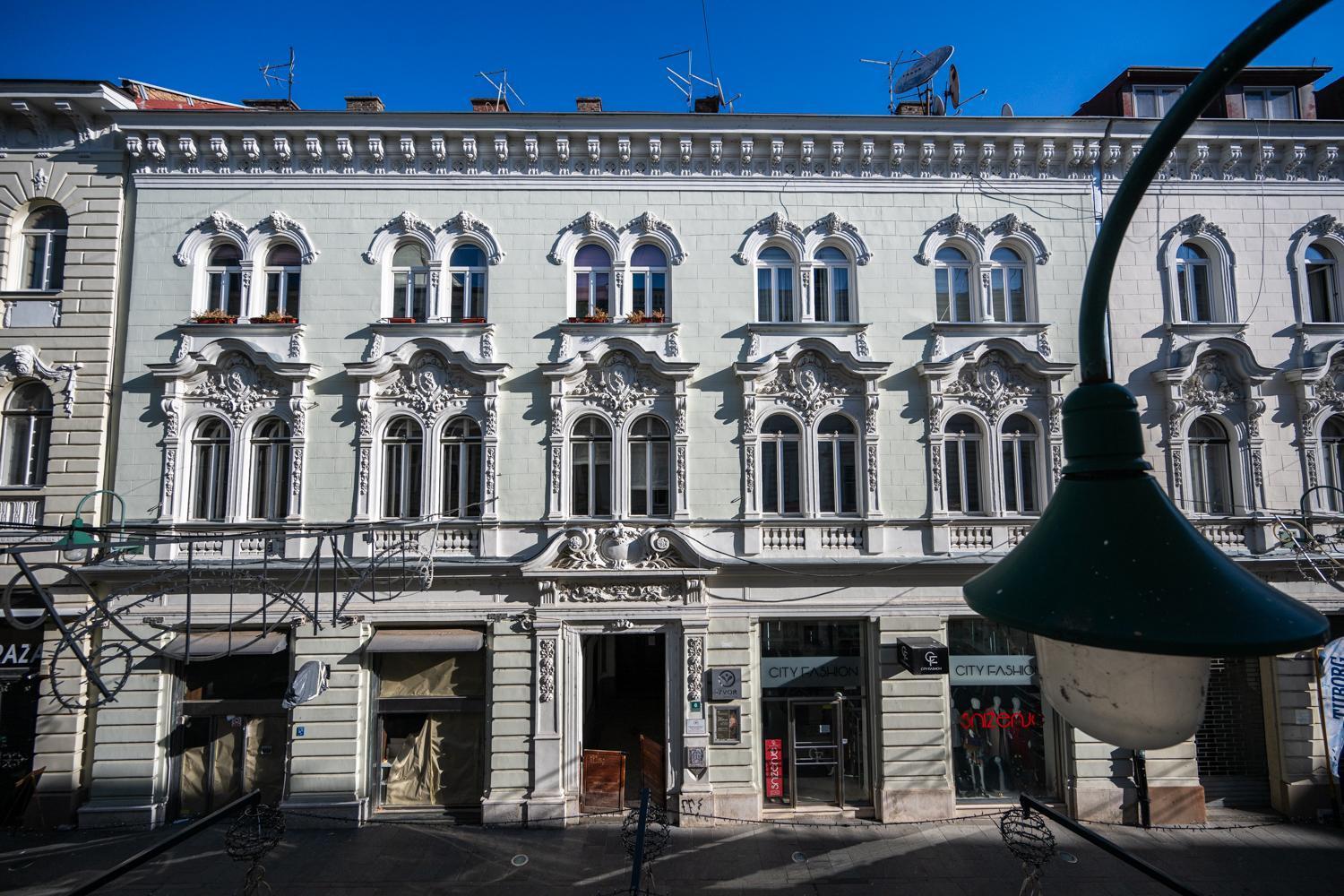 Modern And Design Apartments Near Cathedral Sarajevo Exterior photo