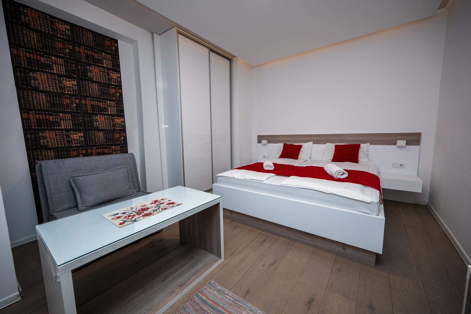 Modern And Design Apartments Near Cathedral Sarajevo Exterior photo